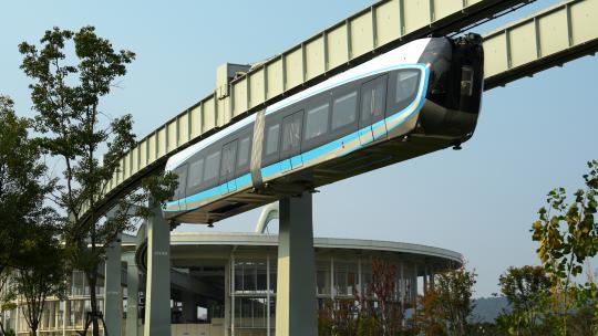 武汉光谷城市立体轨道交通空轨列车视频素材模板下载