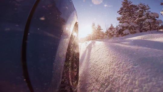 车轮驾驶雪地越野视频素材模板下载
