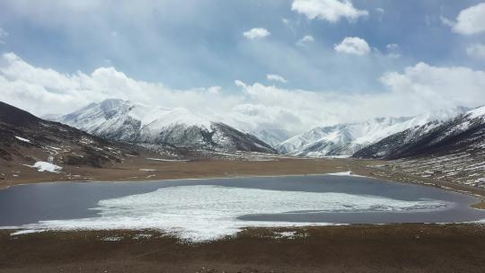 318川藏线 湖水 蓝天白云 雪山 旅行
