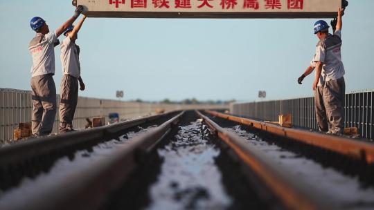 M1中国铁建大桥局 铁路修建视频素材模板下载