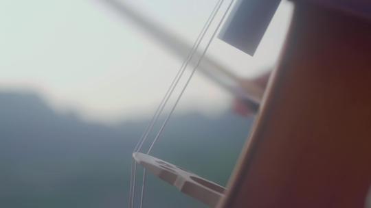 拉大提琴局部特写