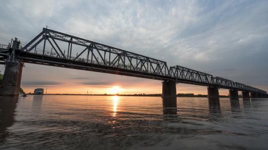 哈尔滨铁路桥夏季延时摄影视频素材模板下载