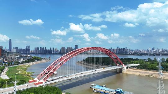 航拍武汉城市地标长江与汉江交汇处晴川桥