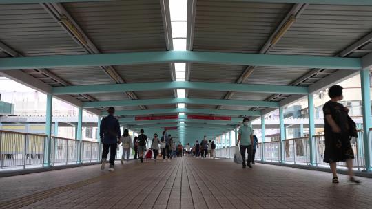 香港旺角人行天桥 人流视频素材模板下载