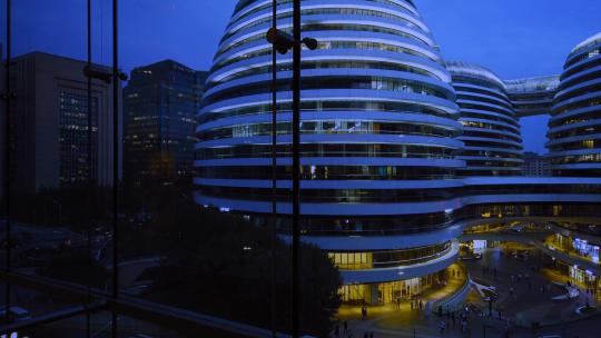 北京朝阳银河SOHO现代城夜景延时拍摄