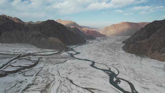 喀什冬日红山谷航拍