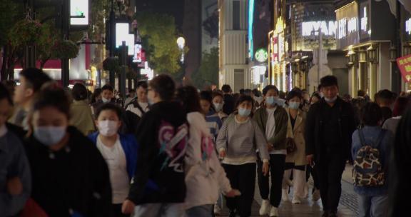 江汉路商业步行街人群夜景