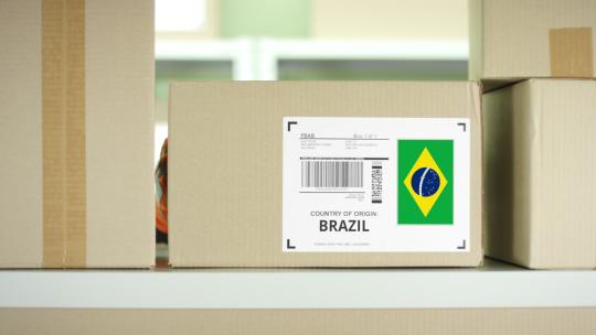 包裹与来自巴西的产品