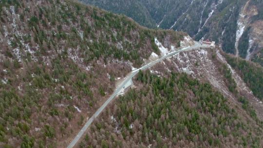 高清航拍四川四姑娘山雪山公路唯美风光