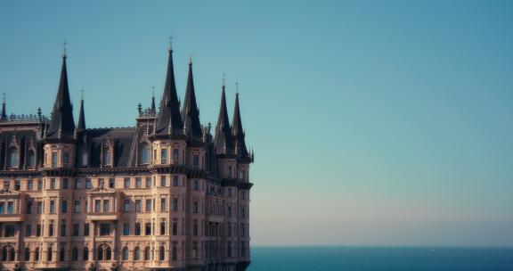 烟台蓬莱文成城堡海岸线空镜欧式建筑展示