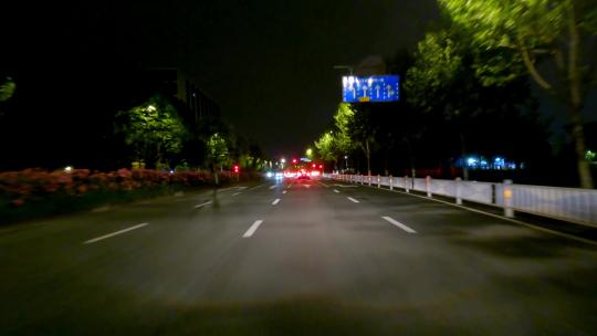 夜晚杭州市留石高架桥车头行车空镜