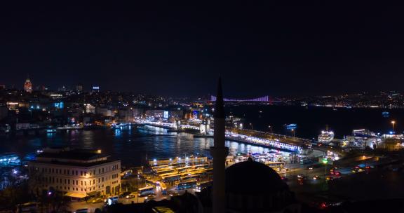 伊斯坦布尔加拉塔和博斯普鲁斯海峡之夜