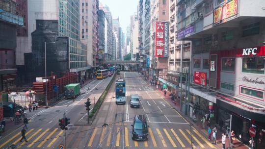 香港双层观光巴士车窗外街景