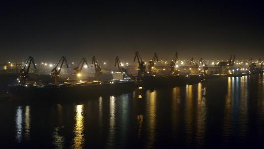 航拍大气夜景海港码头海景集装箱船运输