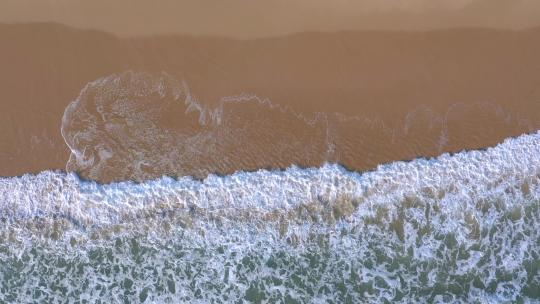 大海边海浪花沙滩