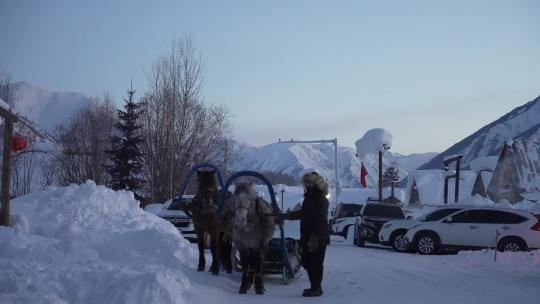 新疆和木村冬季雪景视频素材模板下载