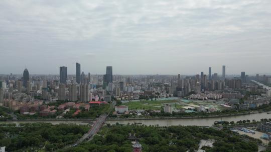 航拍江苏无锡大景城市天际线