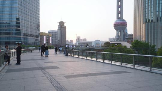 上海陆家嘴人行天桥人流延时摄影