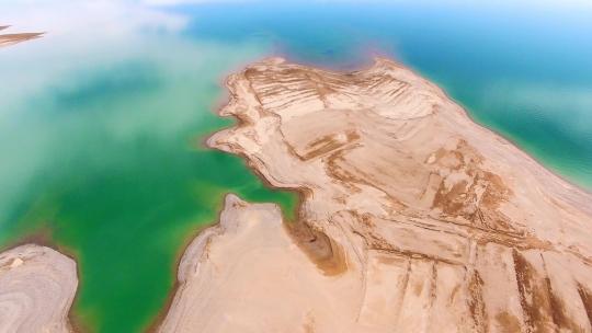 龙羊峡 水库 水 沙滩 湖 蓝天