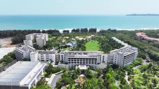 海南三亚海边度假酒店俯瞰