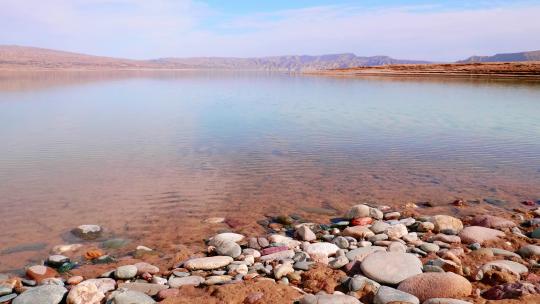 龙羊峡 水库 水 沙滩 湖 蓝天