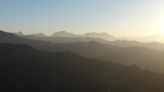 大山航拍日落 山岭重叠