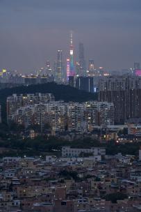 广州城中村与民居与CBD同框的三阶层视角