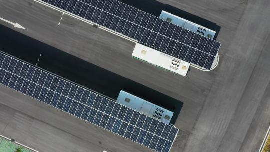 太阳能电动公交车充电站