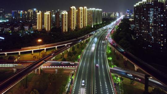 城市夜晚道路交通航拍