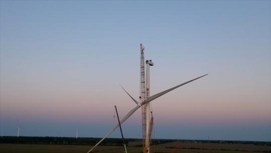 新能源风机建设延时  国家电投风机安装