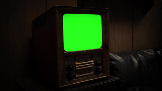 绿屏的老旧电视