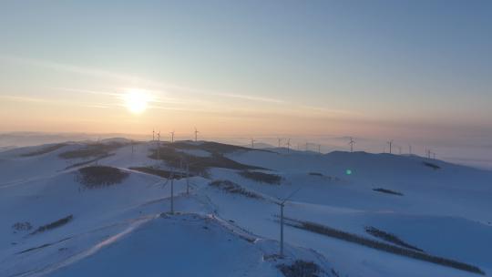 内蒙古雪原山岭风力发电场