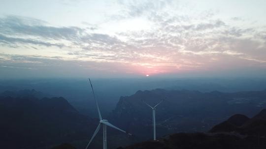贵州省安顺市·关岭大峡谷风车发电24视频素材模板下载