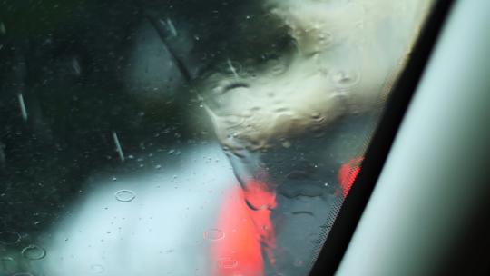 下雨天城市开车4k视频素材