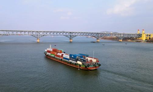 航拍南京中山码头和南京长江大桥