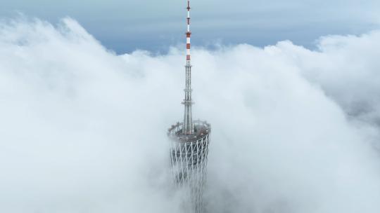 广州云海广州塔雨后云雾航拍绝美4k小蛮腰