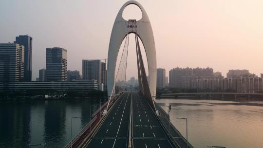 4K航拍广州猎德大桥空旷桥面道路黄昏桥梁