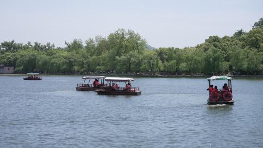 杭州西湖畔五一街景