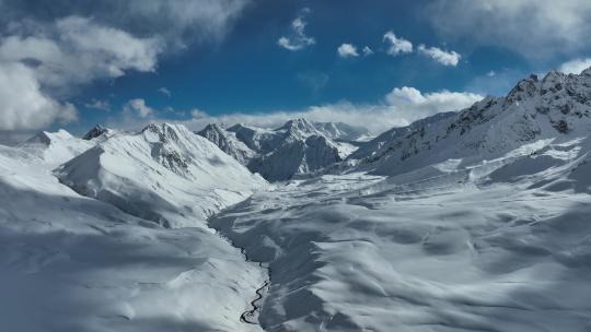 西藏德姆拉山纯净雪山航拍空镜