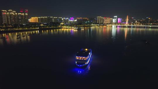 航拍杭州钱塘江夜晚游船1视频素材模板下载