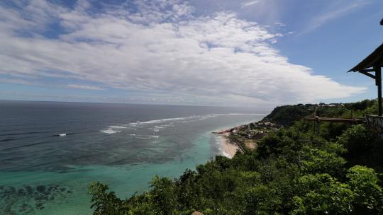 巴厘岛蓝梦岛梦幻海滩海天一线沙滩航拍