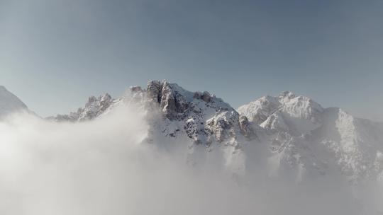 自然风光 云雾雪山山顶山脉雪景视频素材模板下载