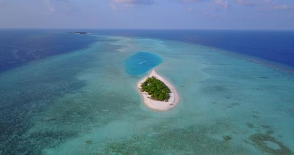 白沙天堂海滩和绿松石海背景的抽象照片