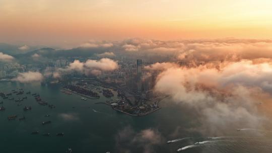 航拍云中的香港尖沙咀