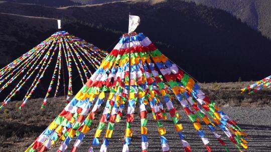 西藏文化习俗金帆随风飘扬