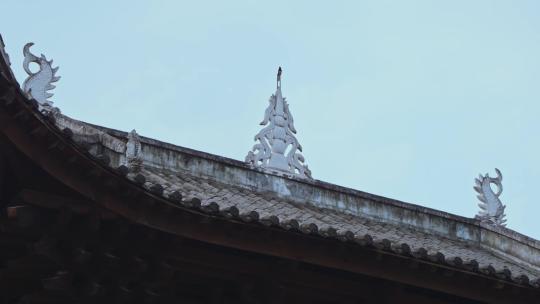 古建筑屋脊兽屋顶小鸟视频素材模板下载