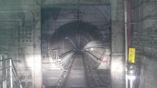重庆轻轨隧道视频素材模板下载