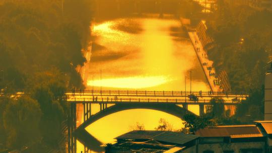 夕阳黄昏城市建筑小桥河流