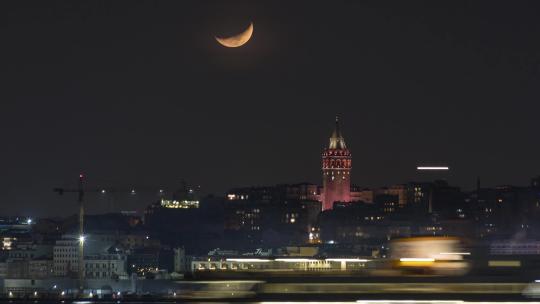 伊斯坦布尔博斯普鲁斯之夜加拉塔月景延时