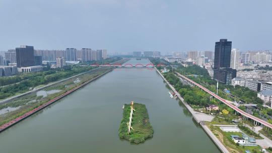 航拍山西太原汾河湿地公园漪汾桥城市风光视频素材模板下载